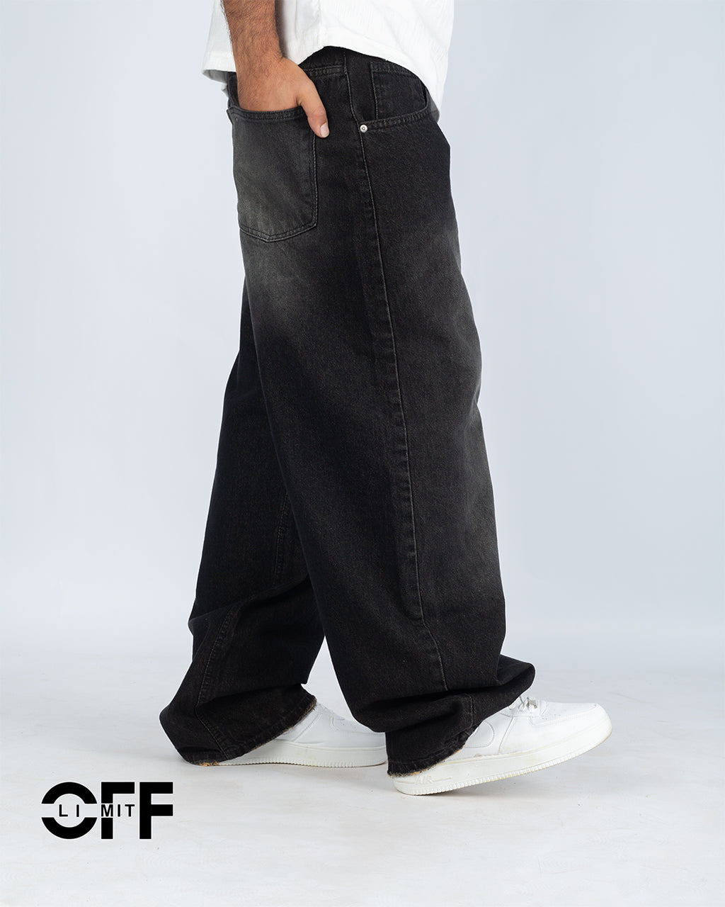 The Off-limit SUBER BAGGY Denim